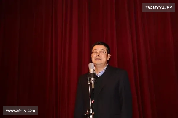一声 “阿弟” 唤醒百年篮球记忆 名人堂里的热血传承与铿锵誓言 一声 “阿弟” 唤醒百年篮球记忆 名人堂里的热血传承与铿锵誓言